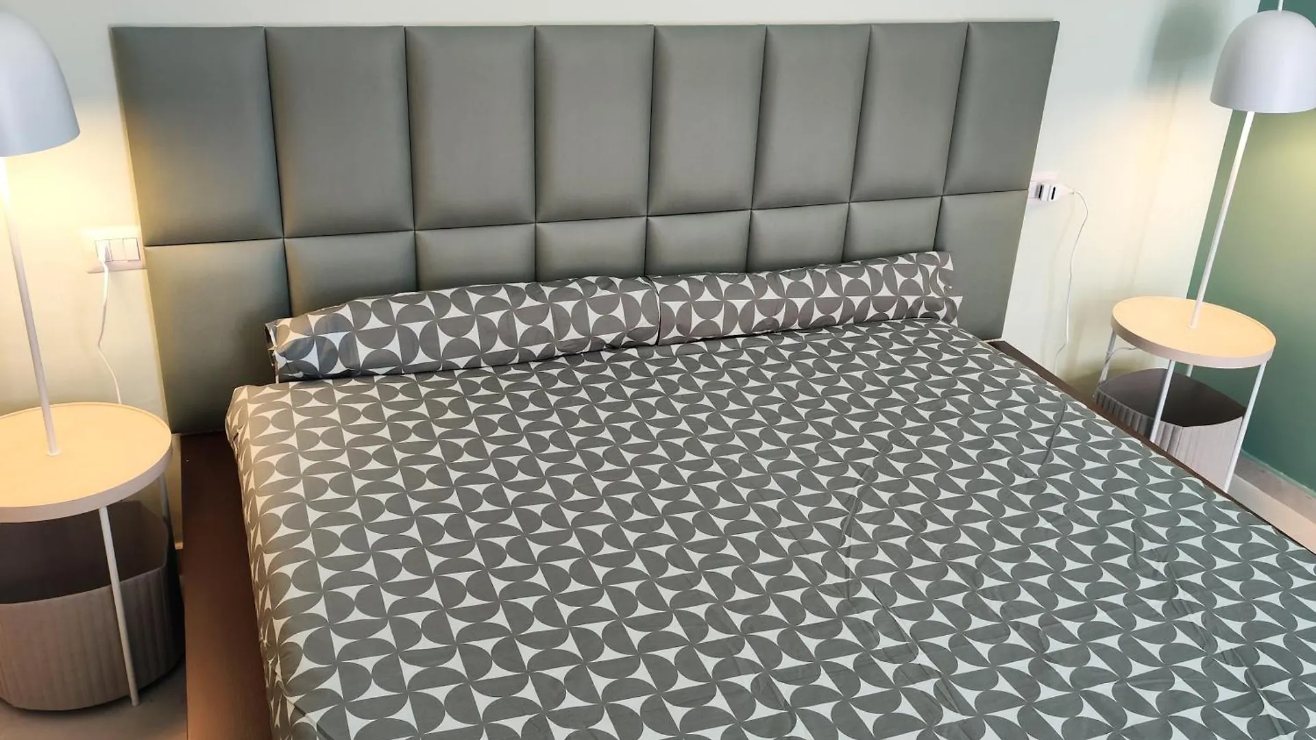 Mistral130 Apartment Bari 0*,